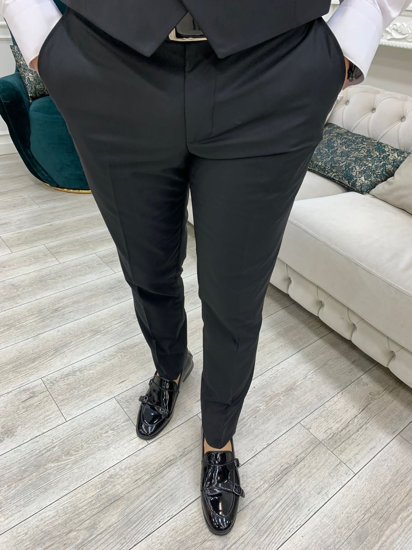 Avion Black Slim Fit Shawl Lapel Tuxedo: The Pinnacle of Formal Elegance