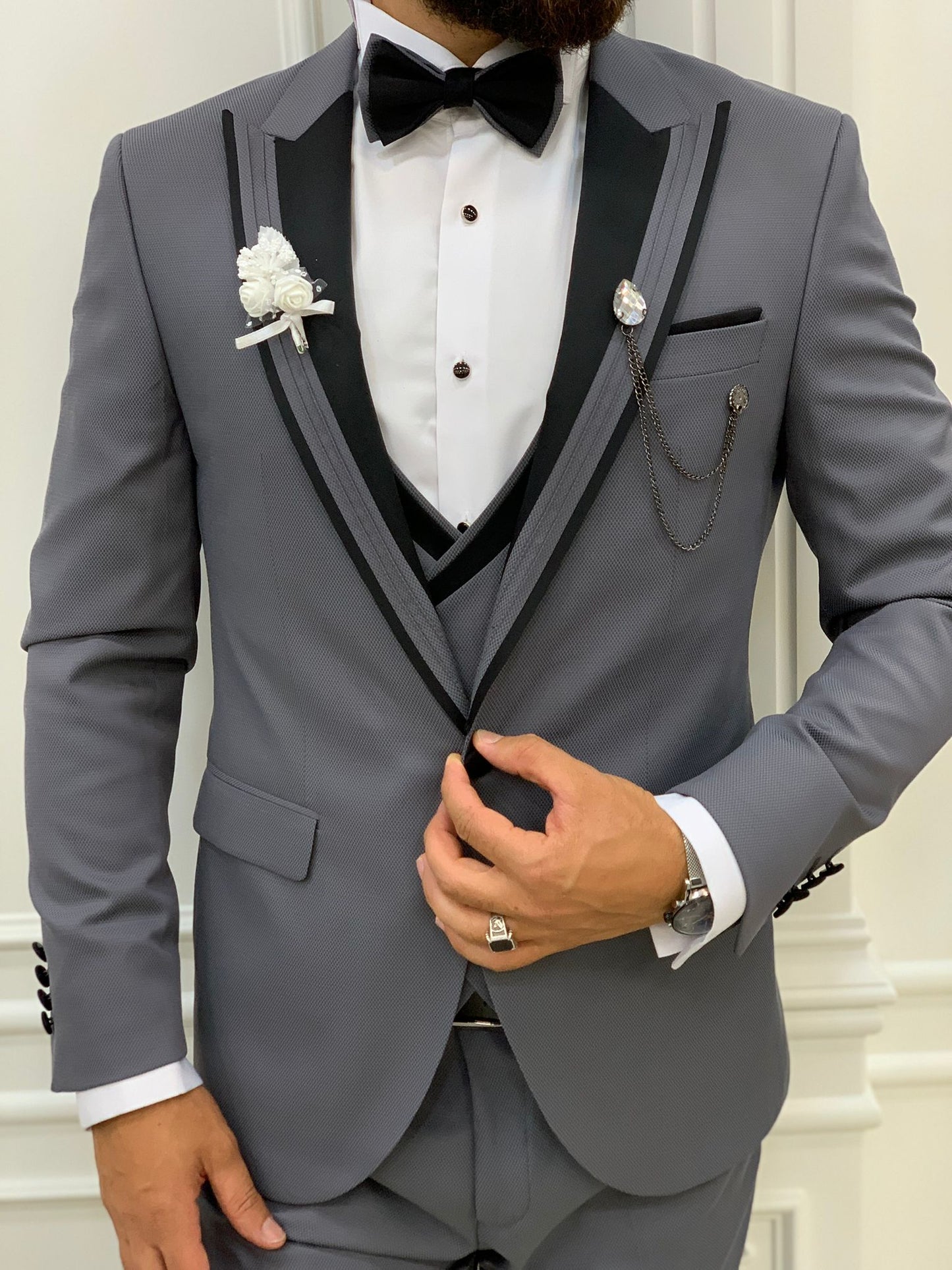 Ventura Gray Slim Fit Peak Lapel Tuxedo – Elevate Your Formal Wardrobe