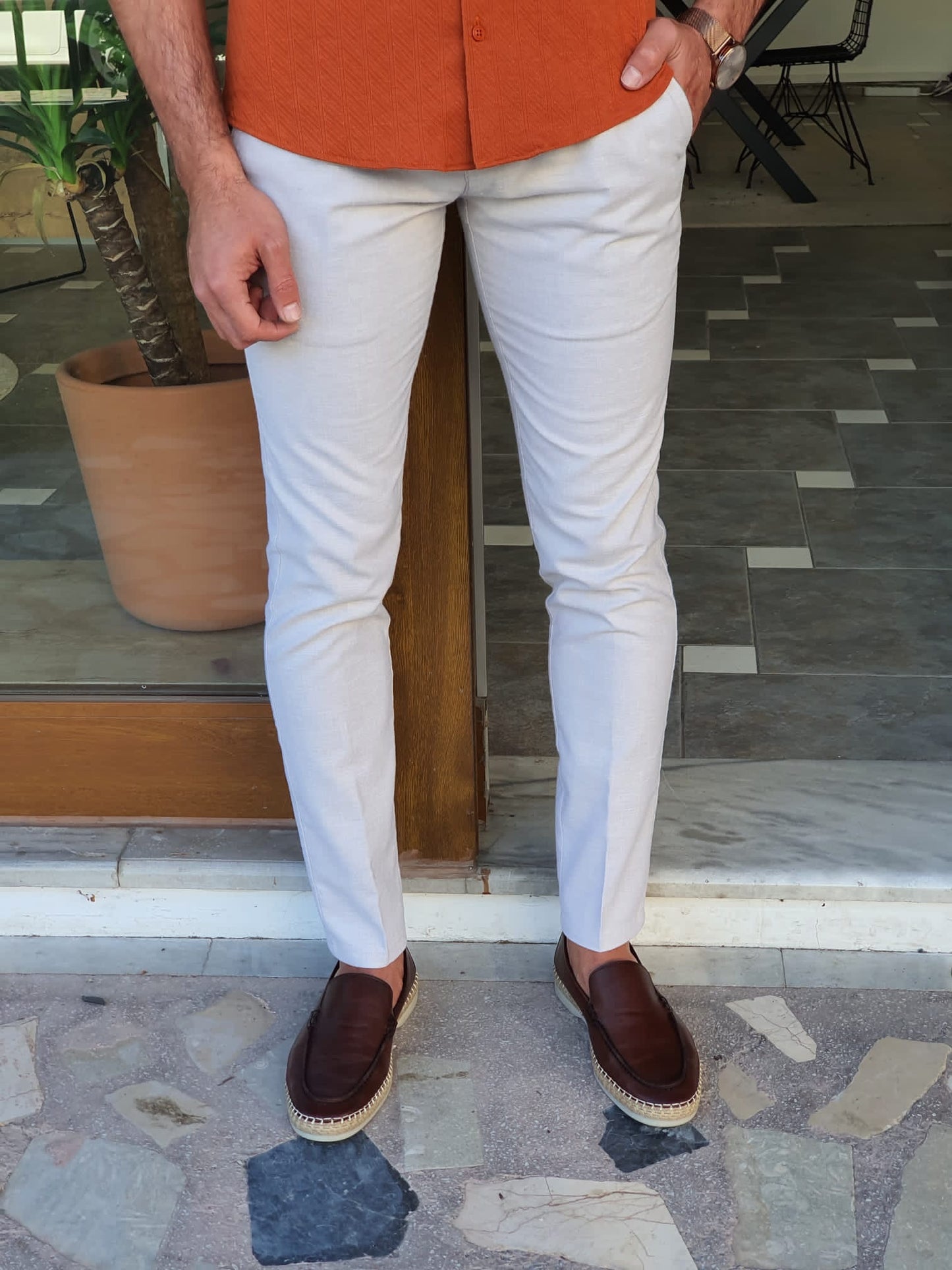 Mantova Beige Slim Fit Cotton Pants for Every Occasion