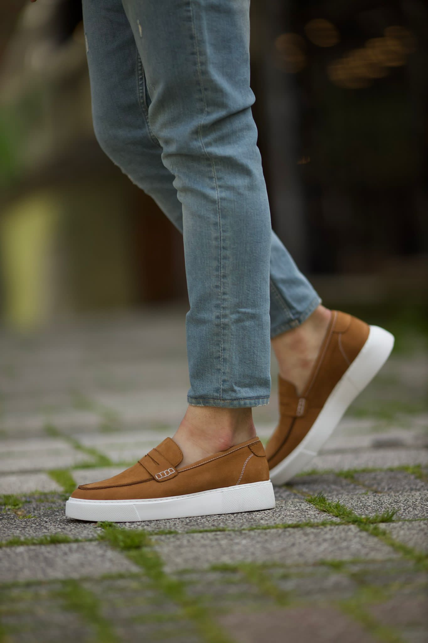 Vince Eva Sole Nubuck Strap Camel Shoes: Stylish Comfort for Every Occasion