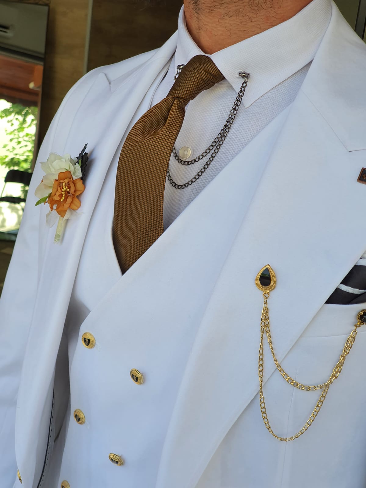 Boston White Slim Fit Peak Lapel Wool Suit for Modern Men