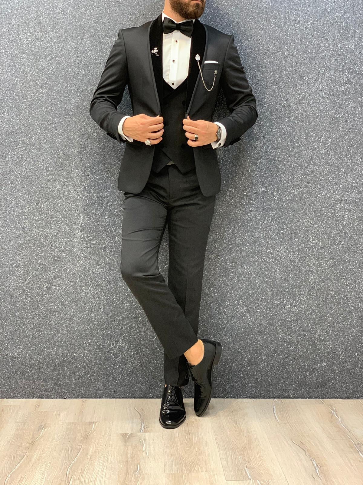 Acacia Black Slim Fit Tuxedo for Men