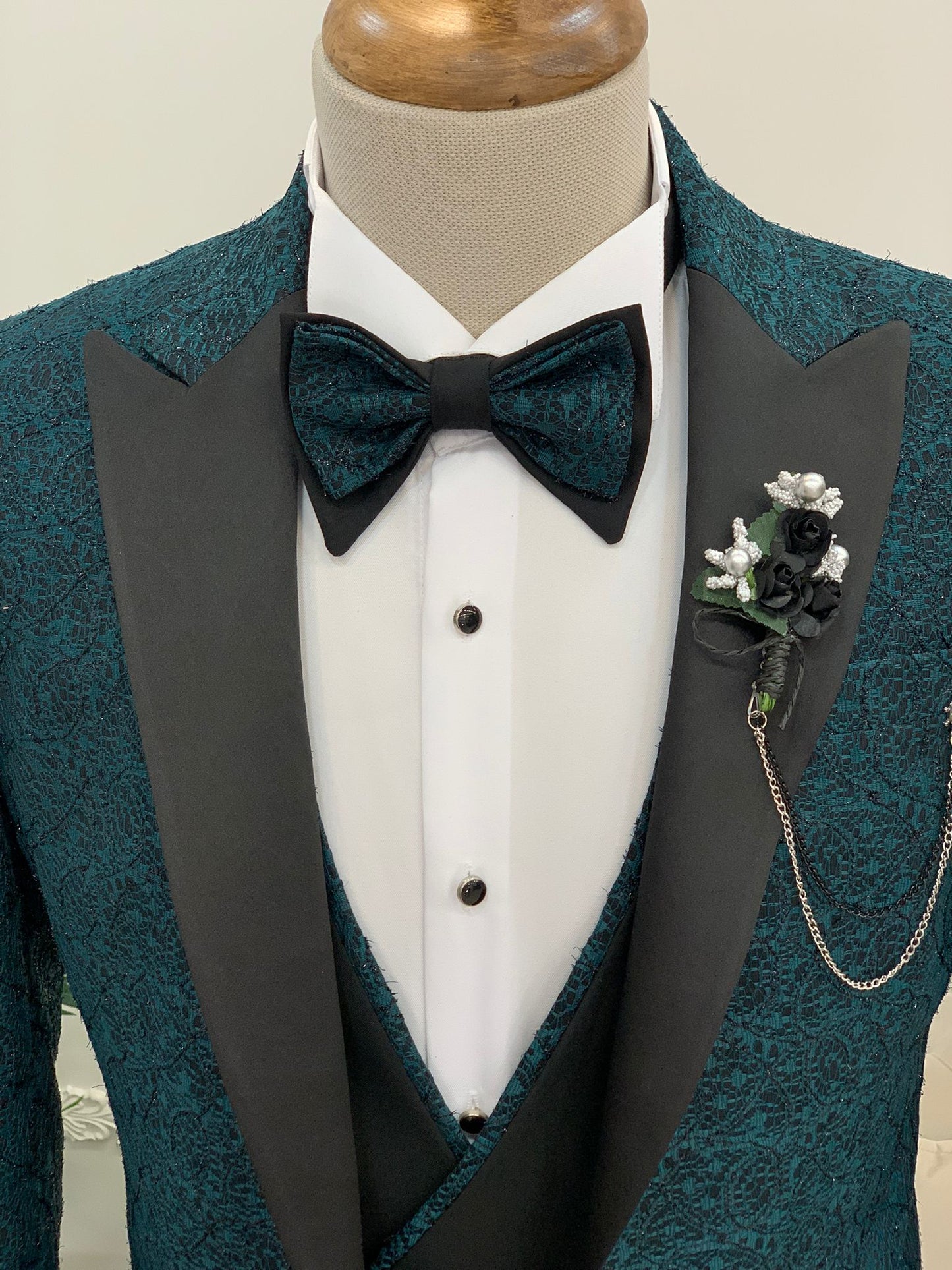 Caesar Green Slim Fit Peak Lapel Floral Patterned Tuxedo