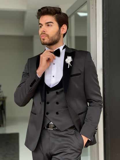 Capel Black Slim Fit Peak Lapel Wool Tuxedo - Elevate Your Formal Wardrobe