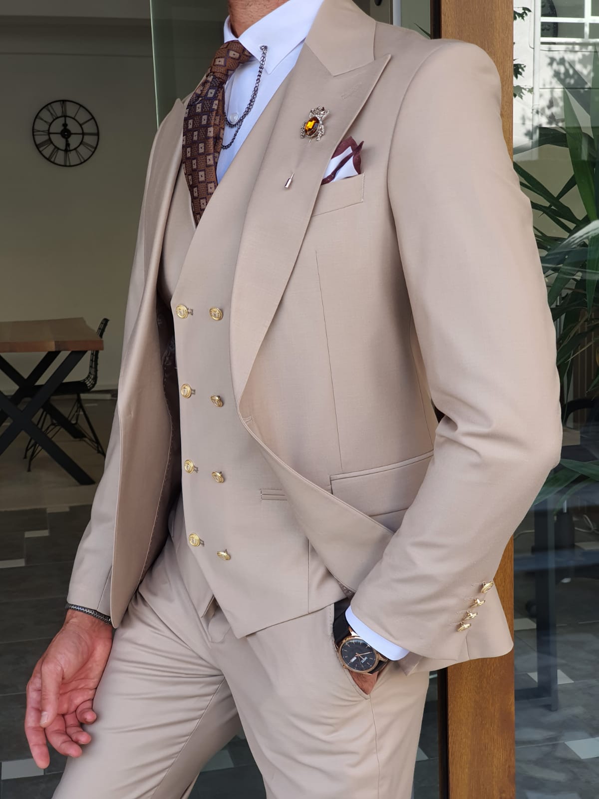 Boston Beige Slim Fit Peak Lapel Wool Suit - Elevate Your Wardrobe