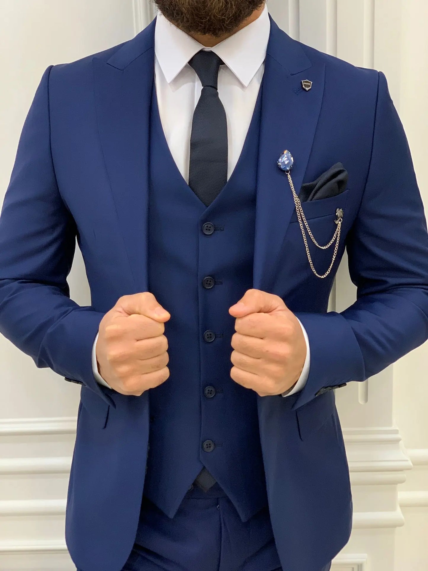 Men's Navy Blue Slim Fit Peak Lapel Suit - The Perfect Choice for Every Occasion BOJONI
