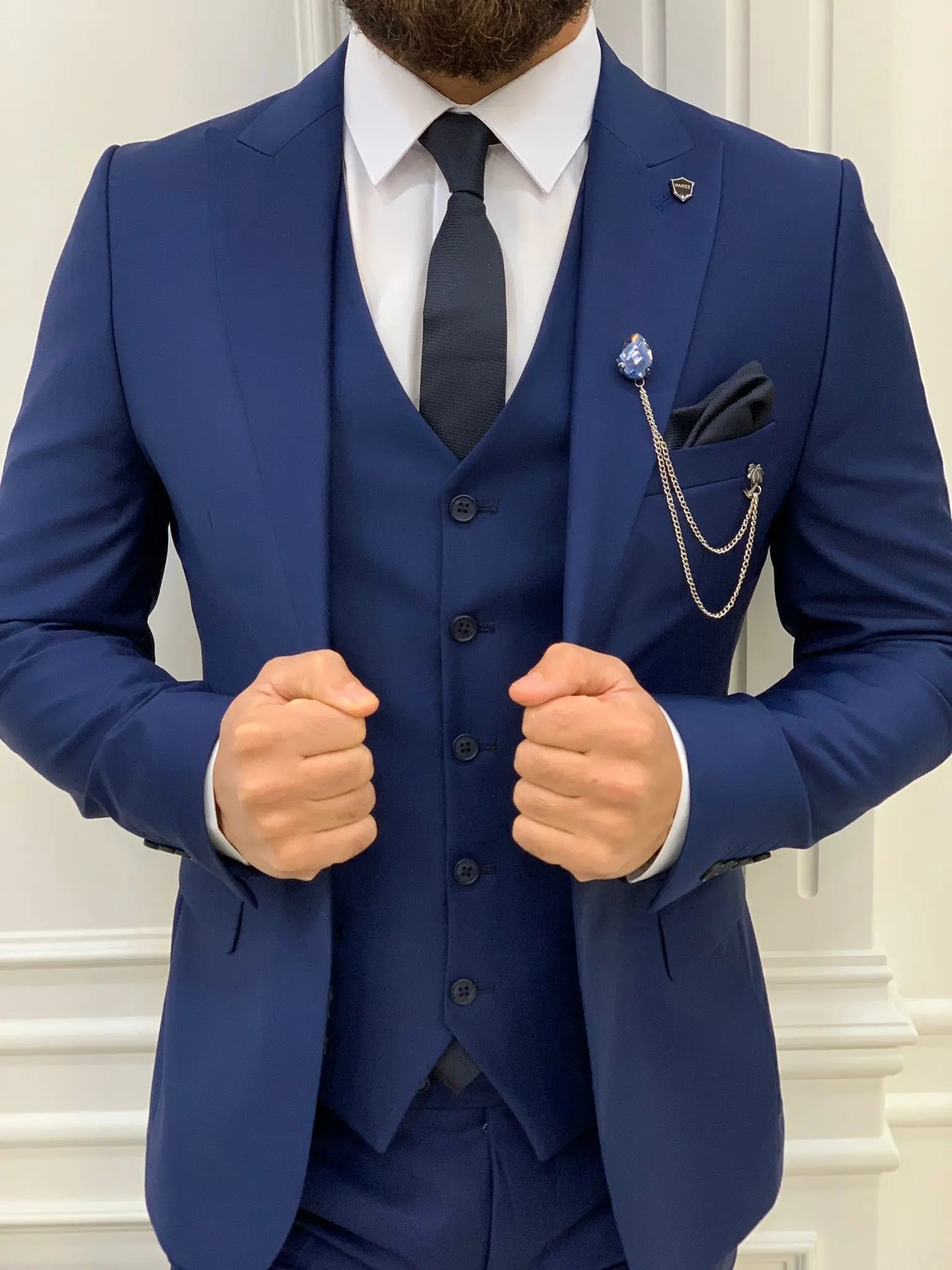Men's Navy Blue Slim Fit Peak Lapel Suit - The Perfect Choice for Every Occasion BOJONI