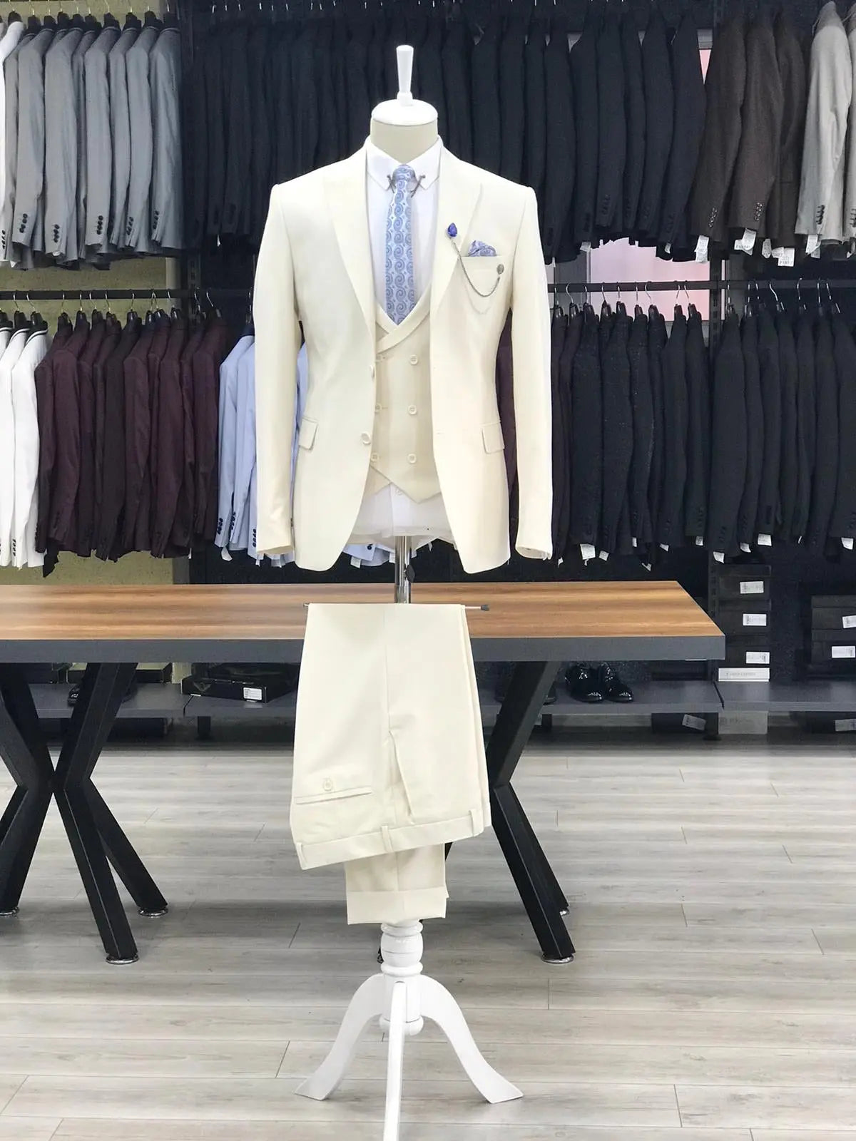 Eros Cream Slim Fit Wool Suit - A Timeless Classic BOJONI