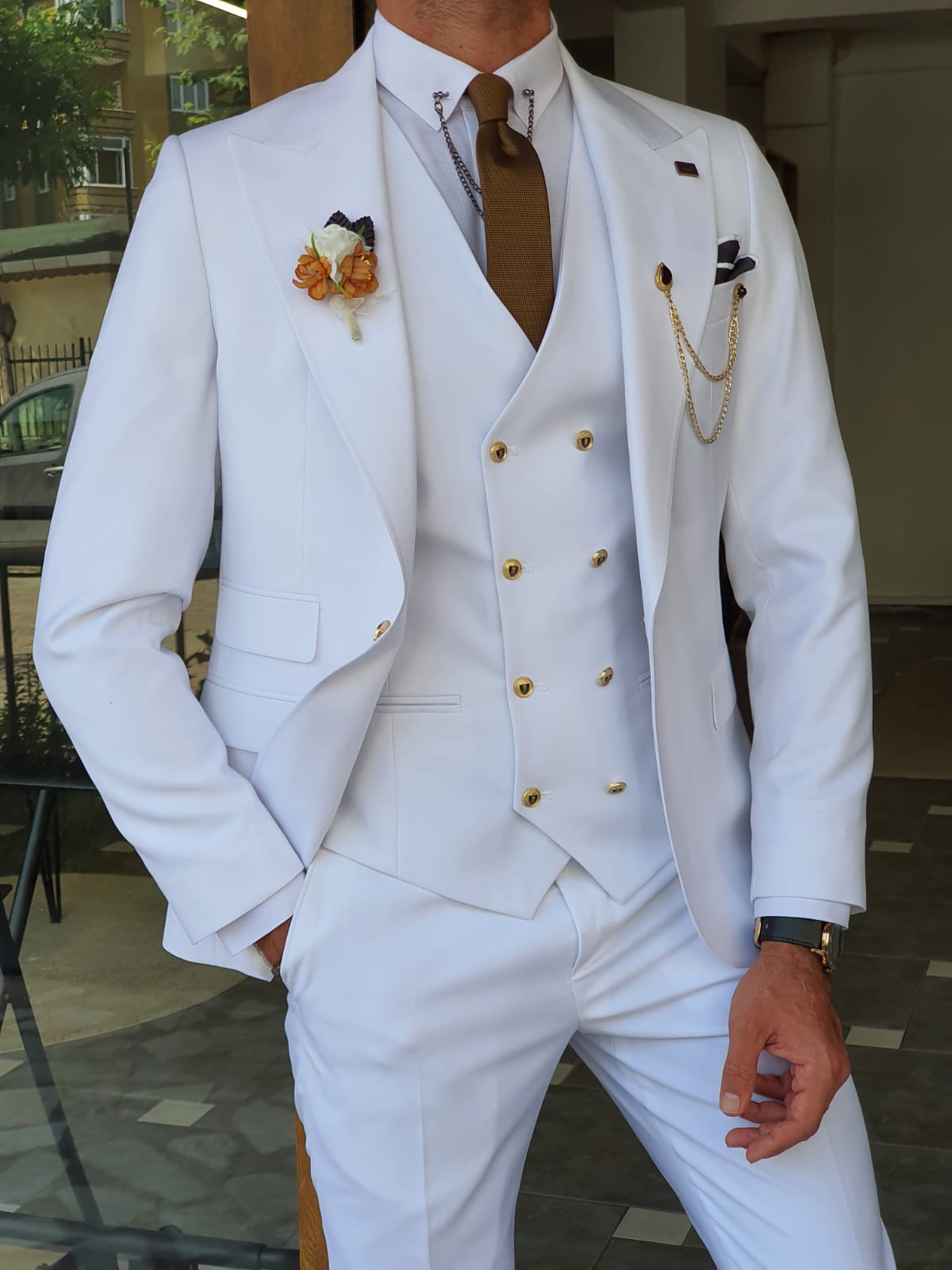 Boston White Slim Fit Peak Lapel Wool Suit for Modern Men