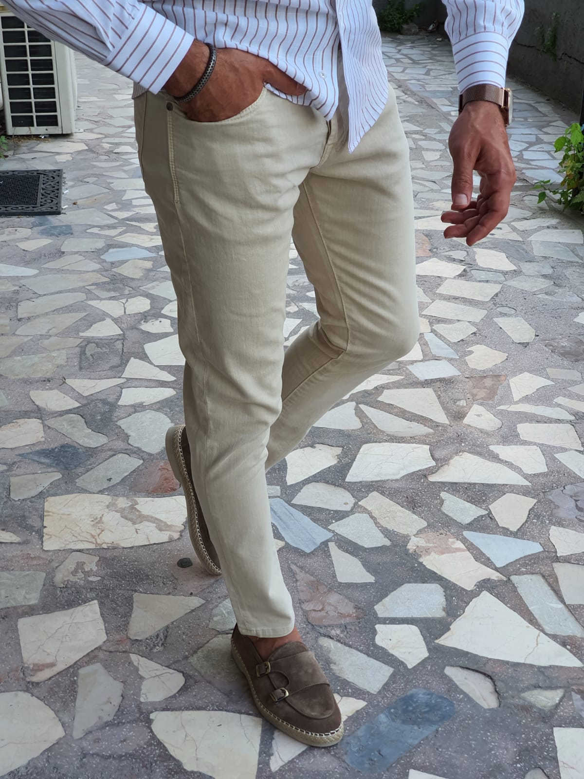 Mantova Beige Slim Fit Jeans - Versatile Comfort for Every Occasion