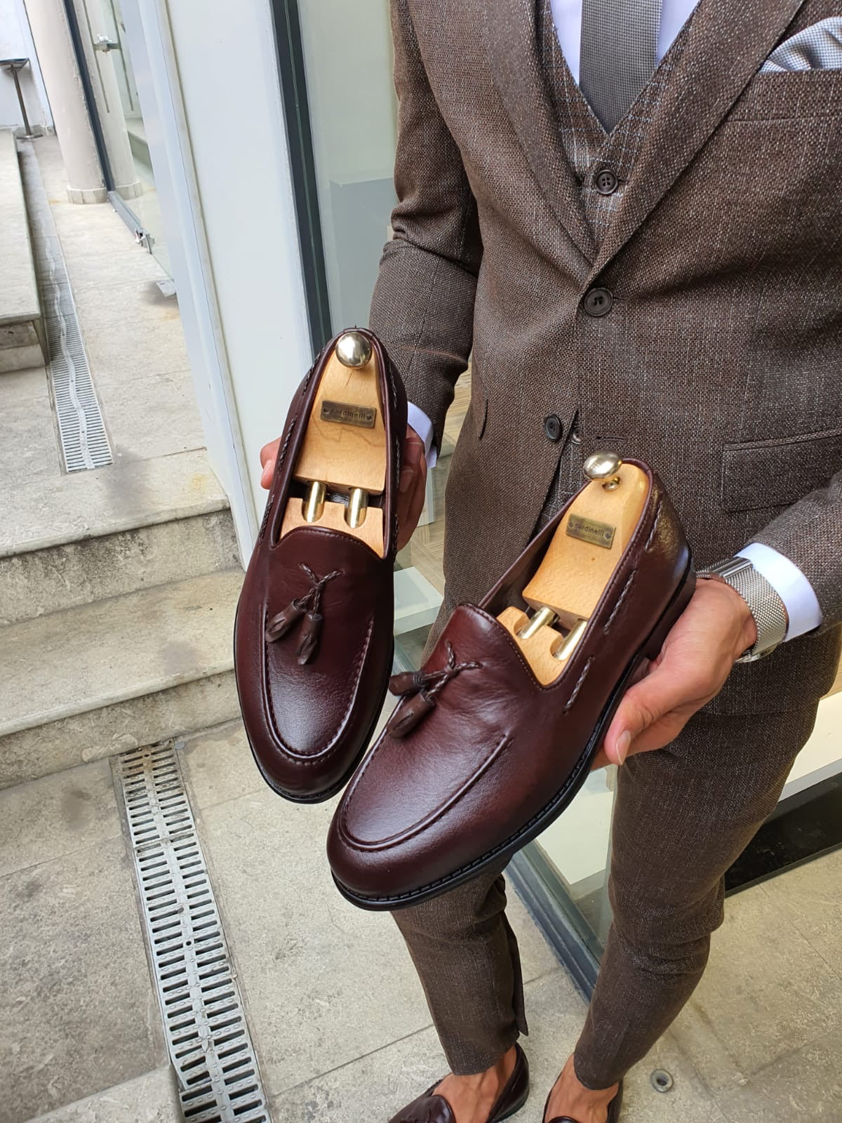 Fort Worth Brown Tassel Loafer - Elegant Leather Footwear for Men