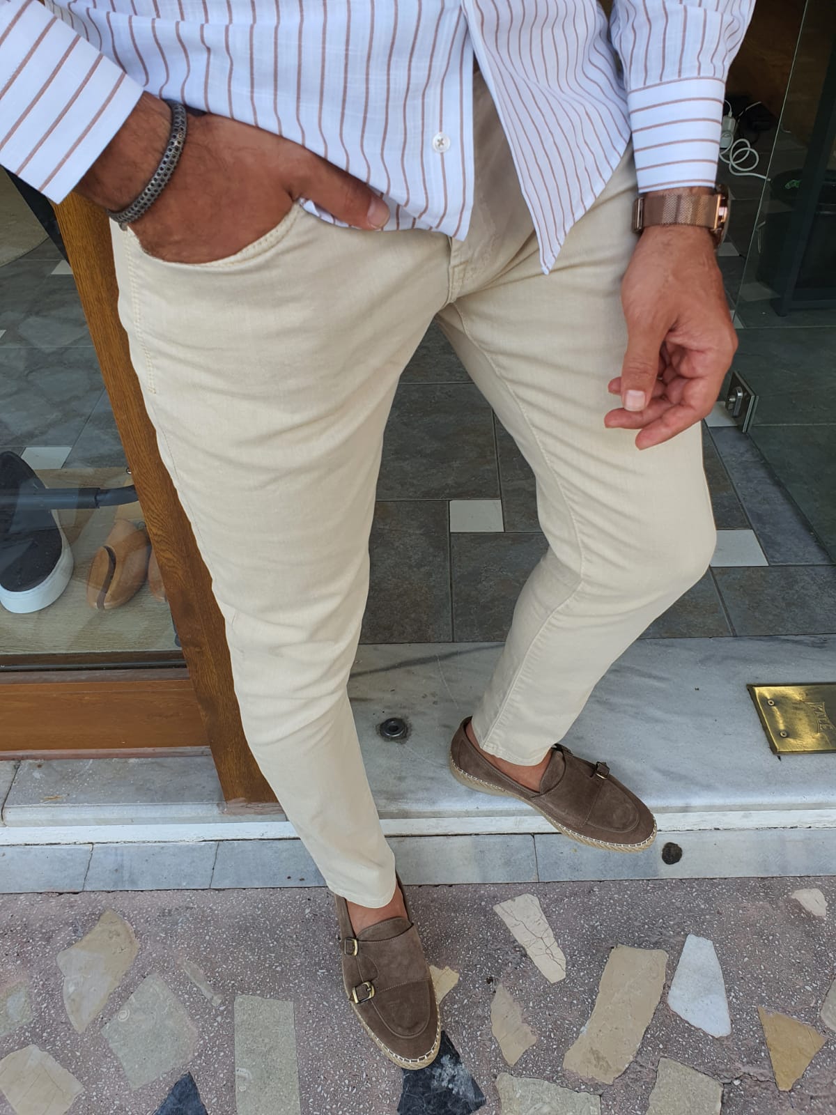 Mantova Beige Slim Fit Jeans - Versatile Comfort for Every Occasion