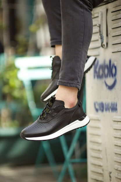 Romeo Eva Sole Black Sneakers - Elegance Meets Comfort