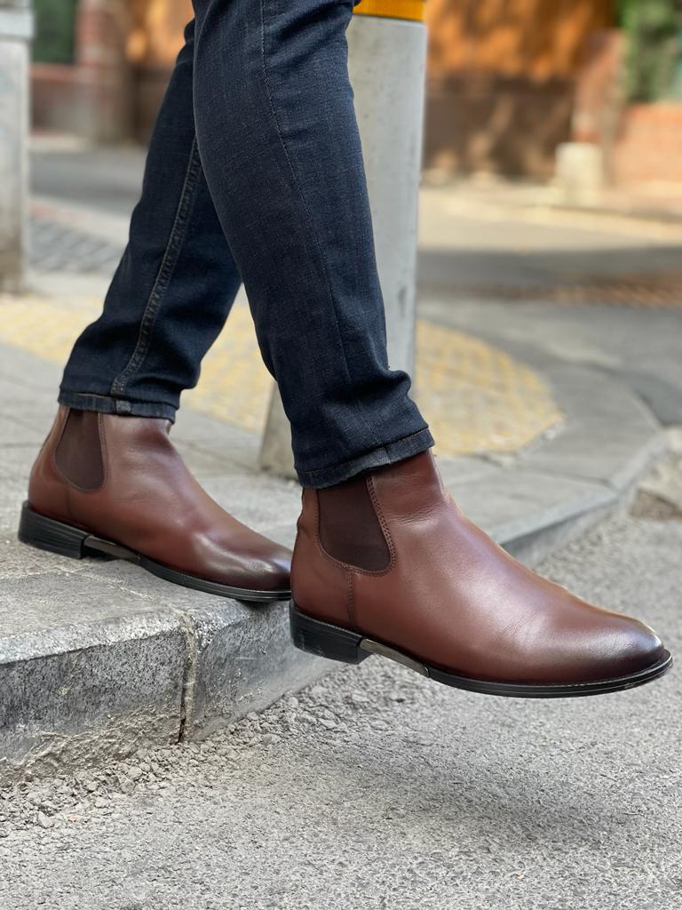 Remy Brown Chelsea Boots - Timeless Leather Elegance